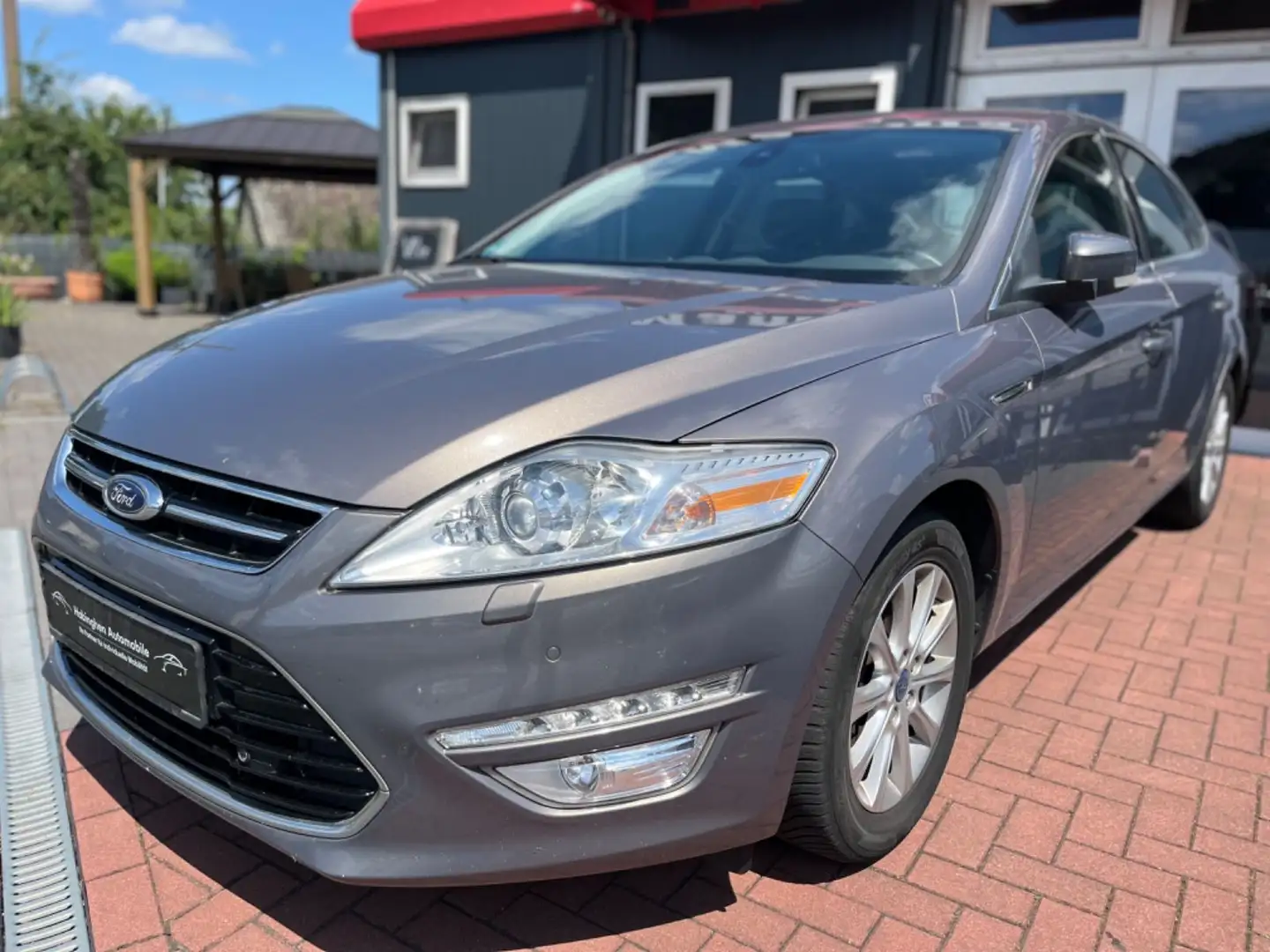 Ford Mondeo Lim. Titanium Keyless Navi Leder SHZ PDC Marrone - 1