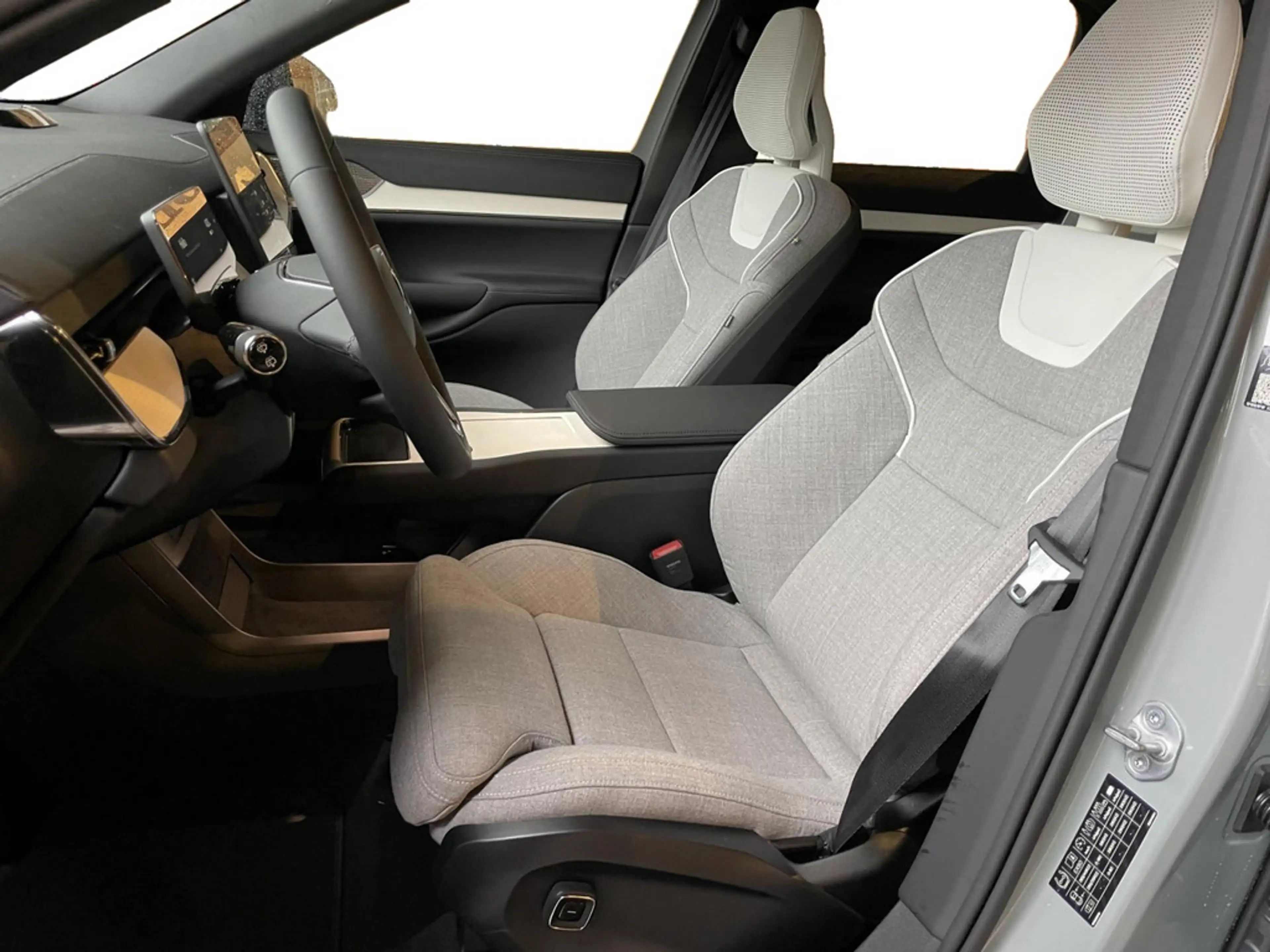 Volvo EX90 Ultra Twin Performance Pure Electric LED — photo 10