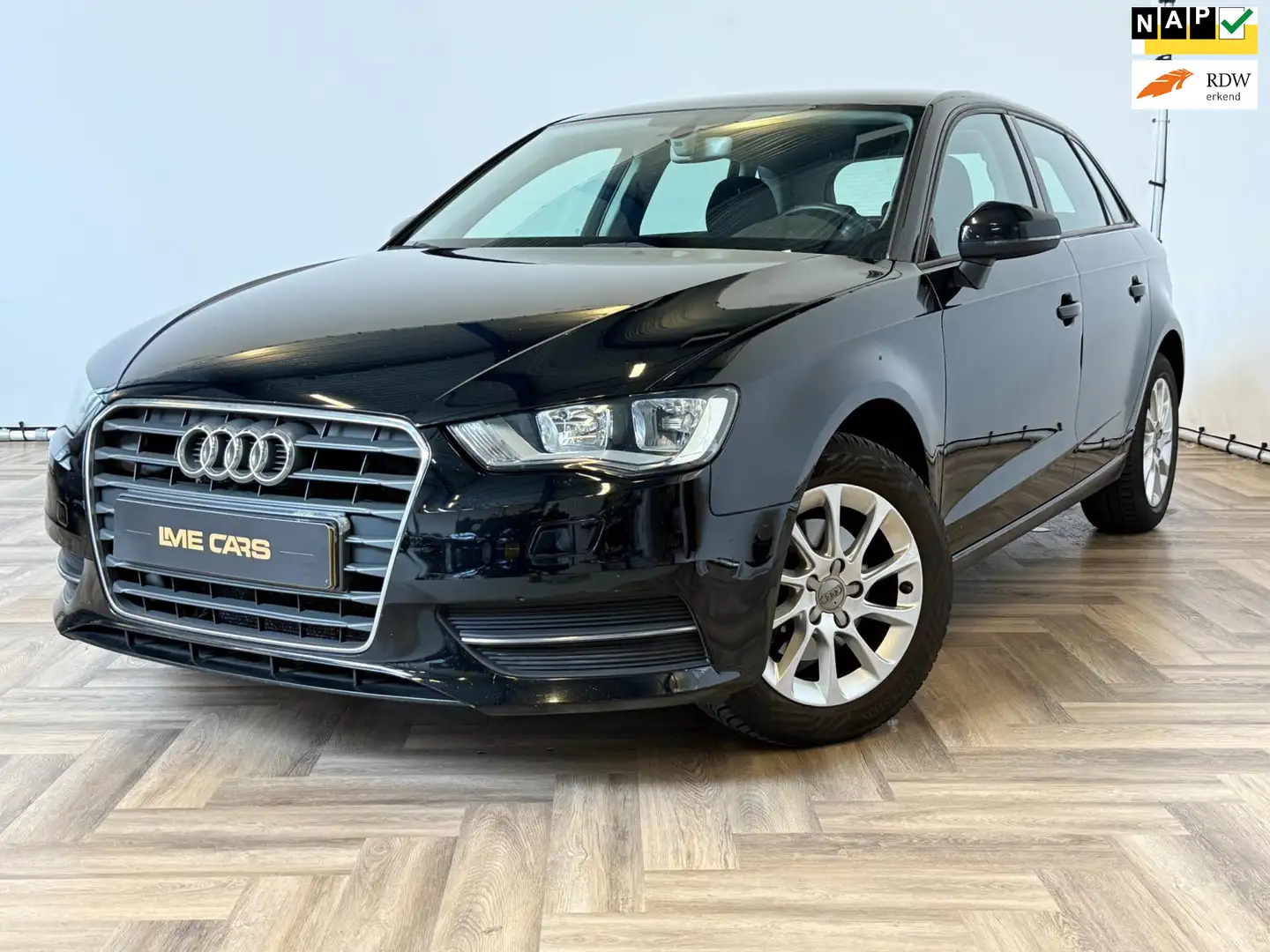 Audi A3 Sportback 1.2 TFSI Attraction , NAP , INRUIL MOGEL Schwarz - 1
