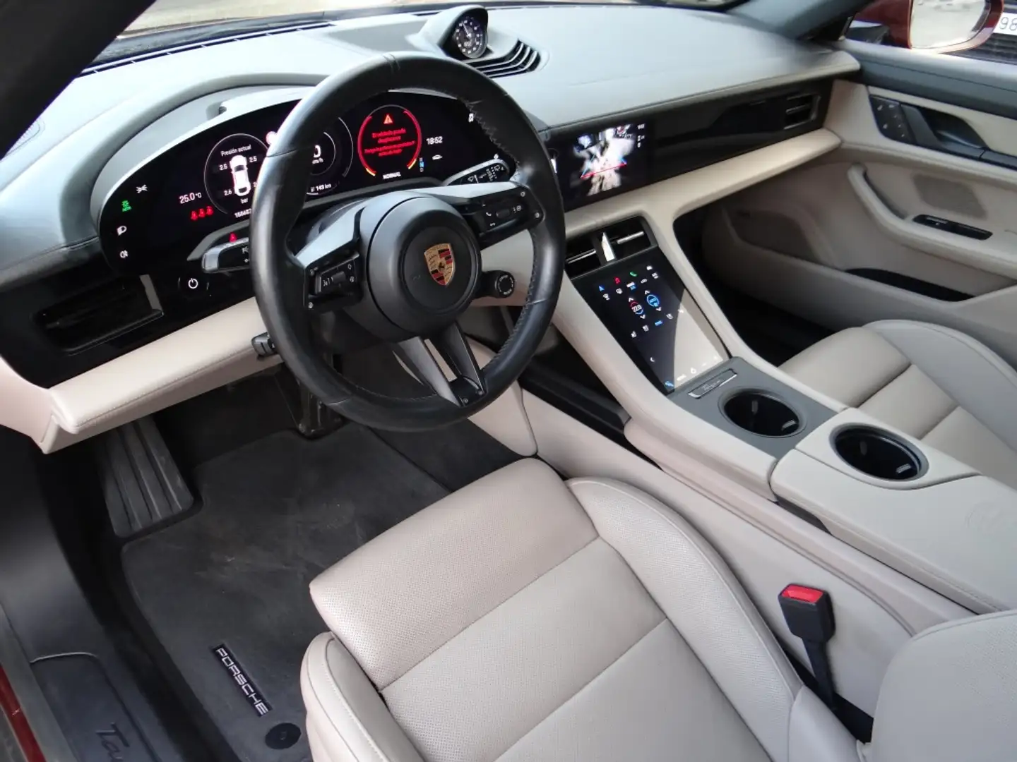 Porsche Taycan 4 Cross Turismo Mauve - 2