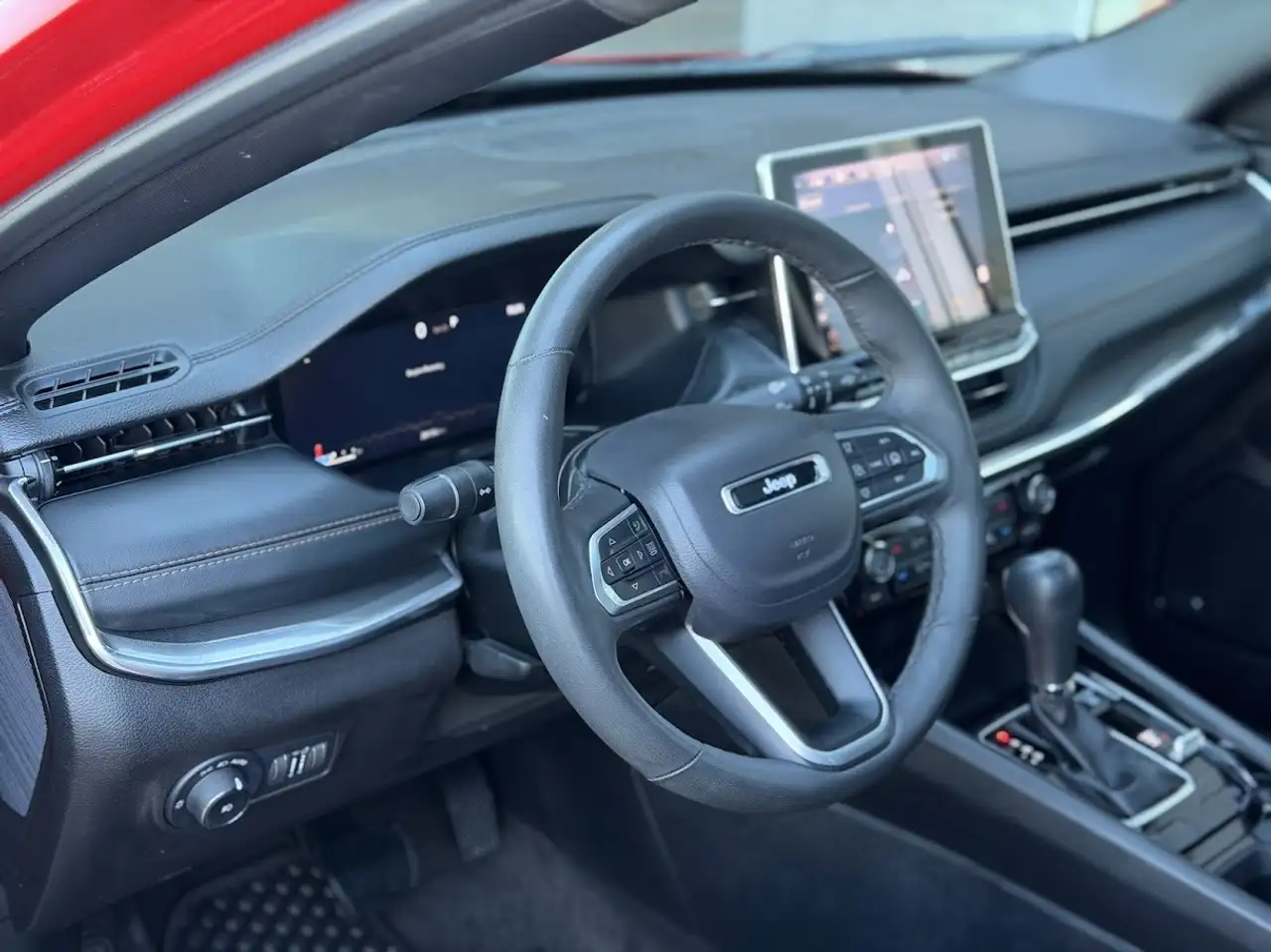 Jeep Compass photo Jeep Compass