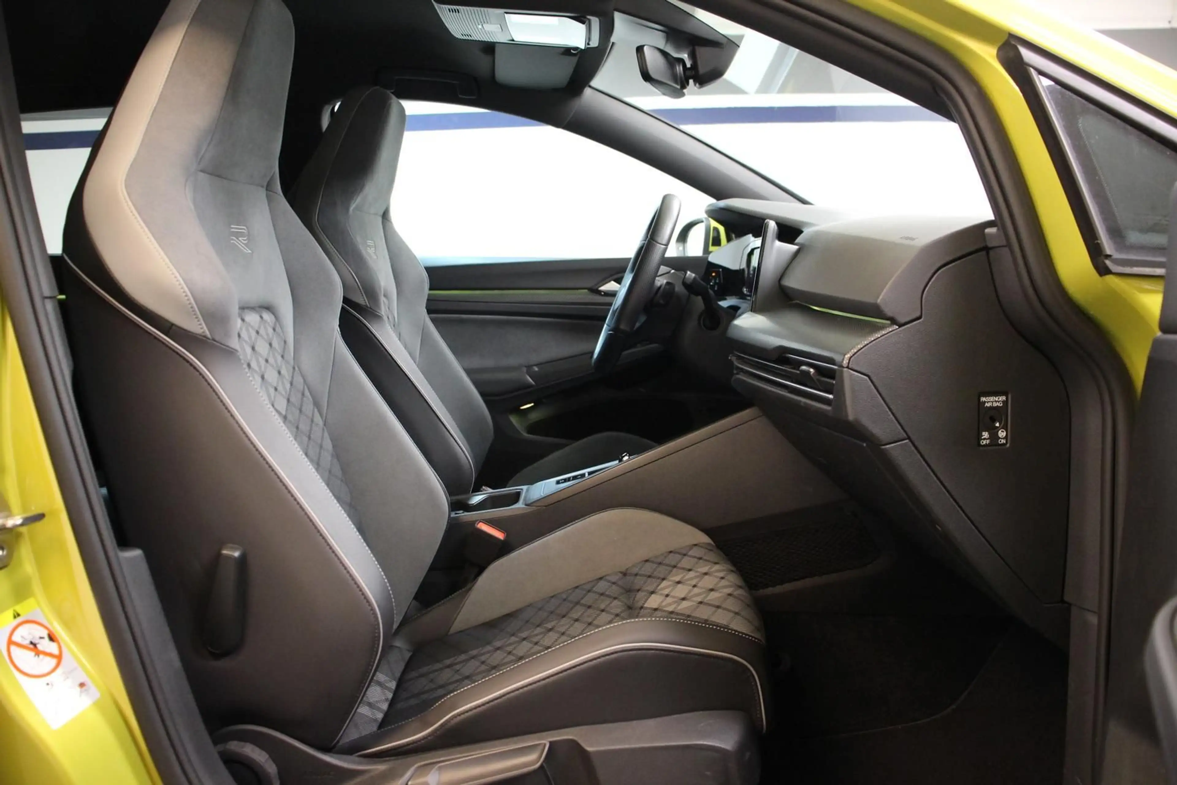 Volkswagen Golf Variant 1.5 eTSI DSG R-line AHK ACC KAMERA — photo 12