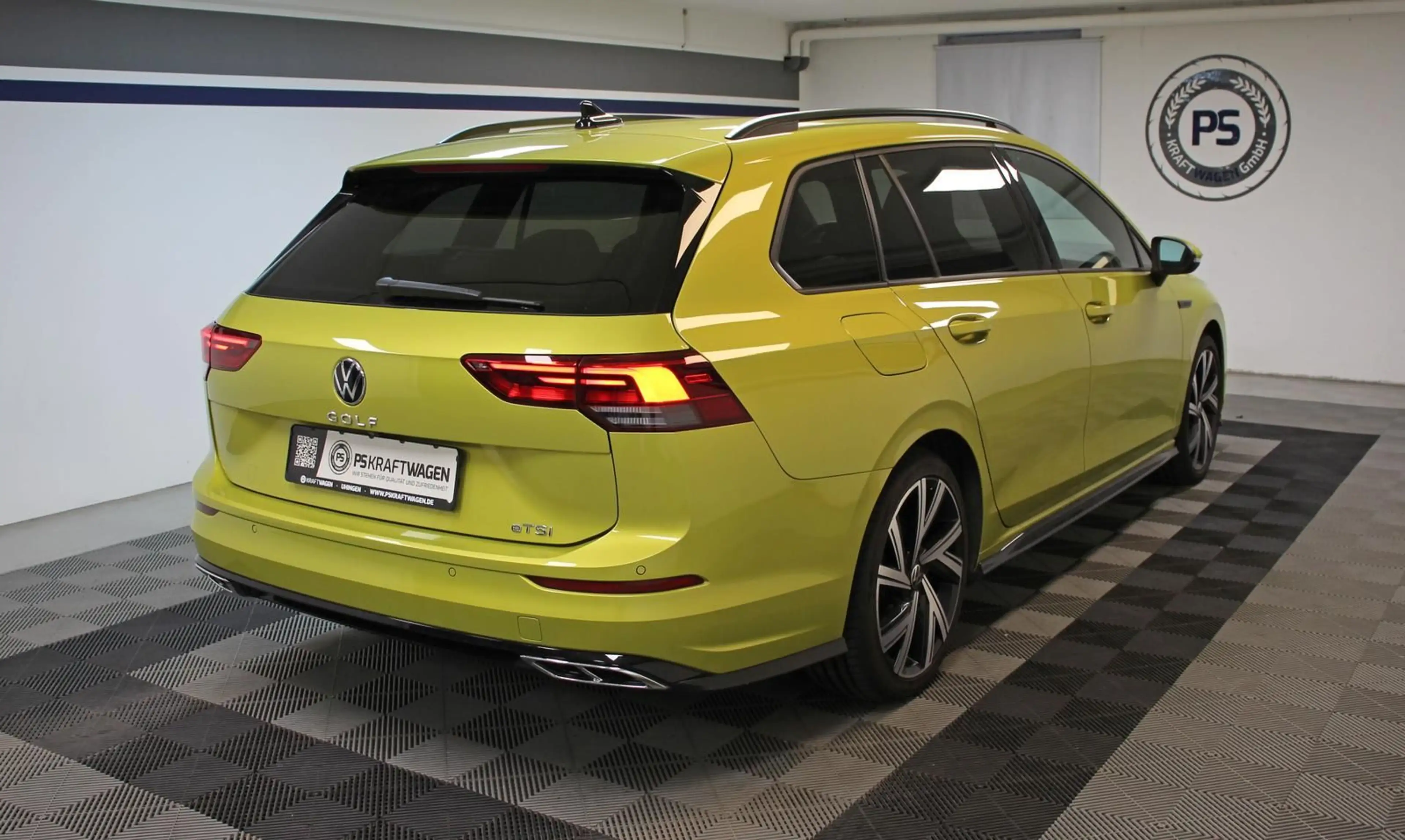 Volkswagen Golf Variant 1.5 eTSI DSG R-line AHK ACC KAMERA — photo 3