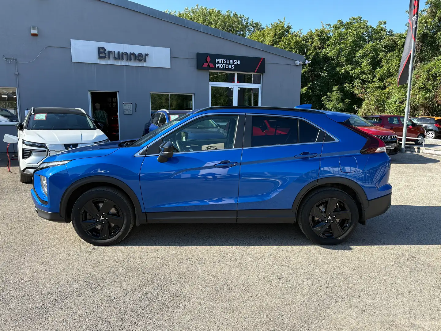 Mitsubishi Eclipse Cross 2,4 PHEV 4WD Intense+ Blackline Aut. Blau - 2