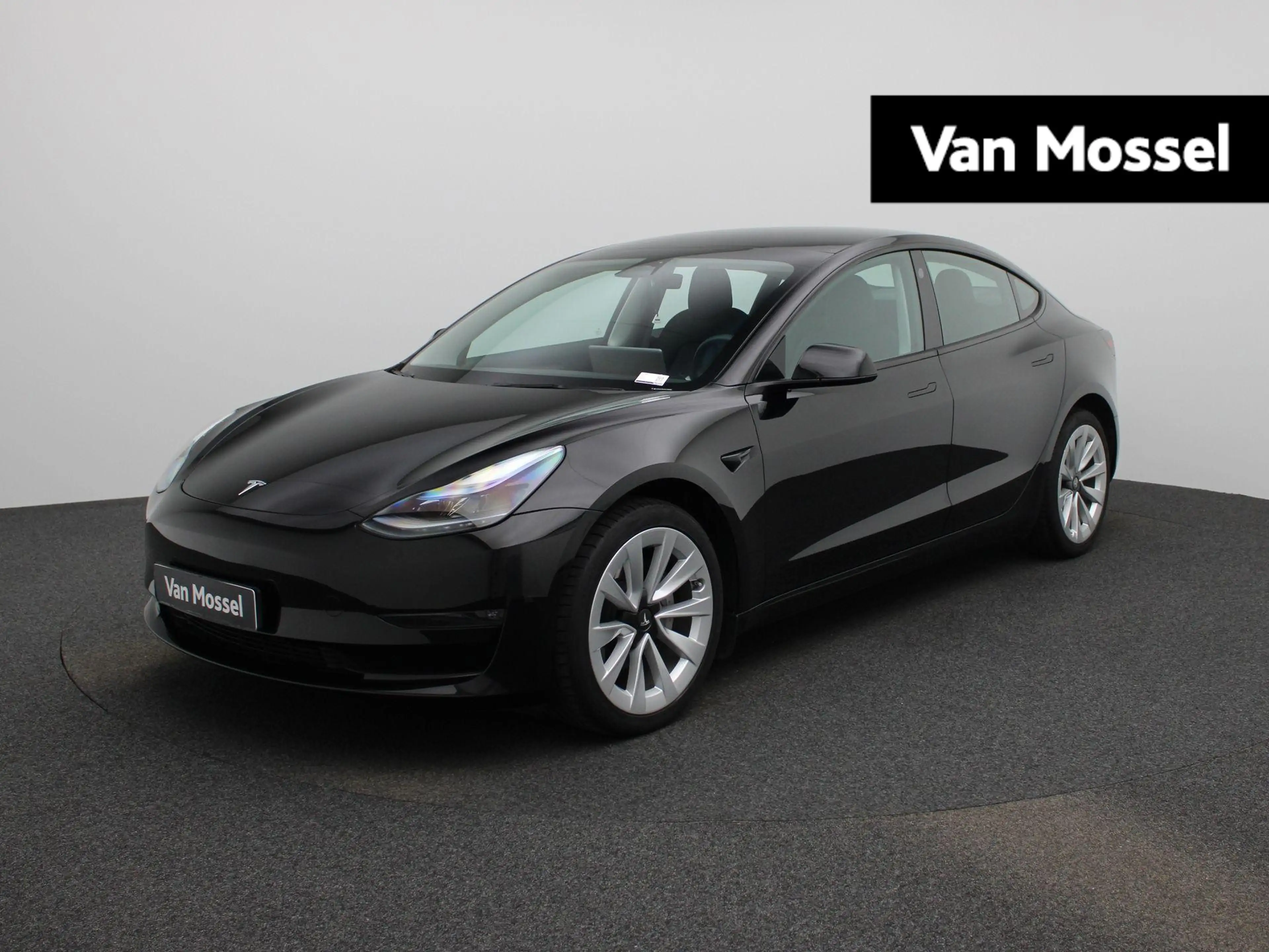 Tesla Model 3 Long Range AWD 75 kWh | PANORAMADAK | ACHTERUITRIJ