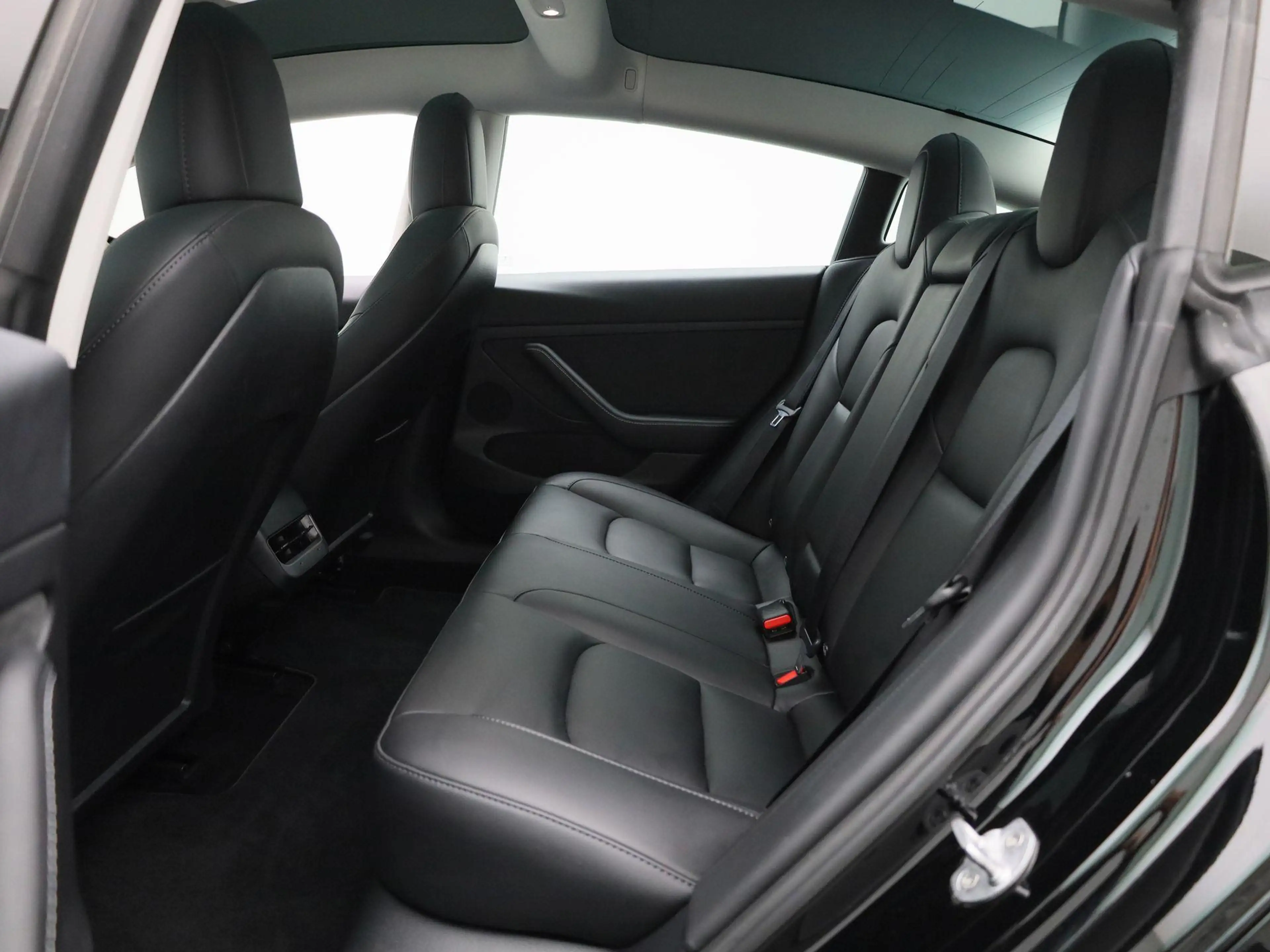 Tesla Model 3 Long Range AWD 75 kWh | PANORAMADAK | ACHTERUITRIJ — photo 11