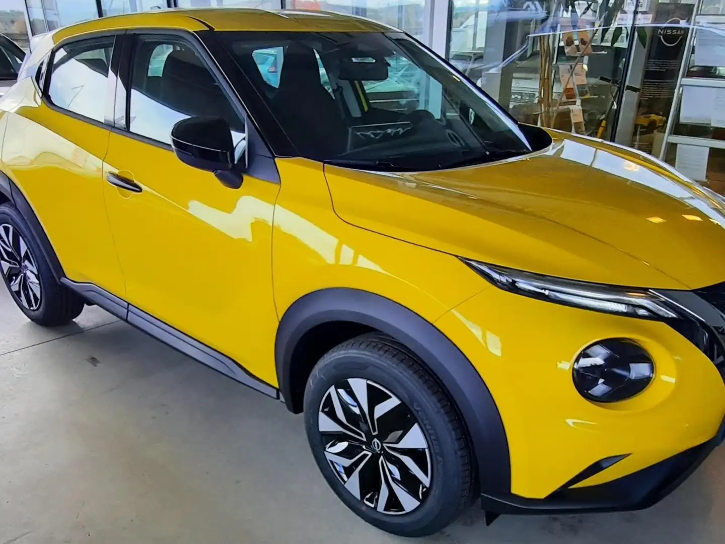 Nissan Juke Juke 1,0 DIG-T Acenta+ Gelb - 1