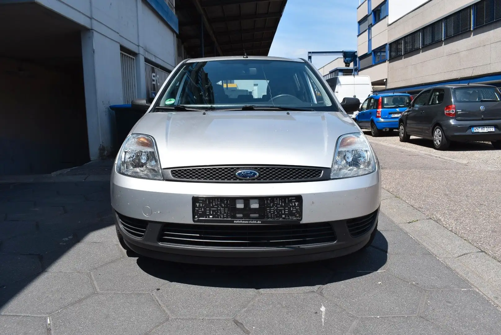 Ford Fiesta Ambiente Klima*Tüv & Service Neu* Argento - 2