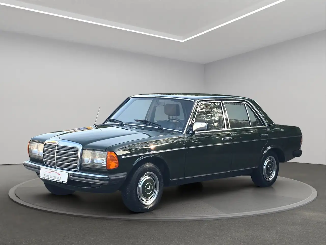 Mercedes-Benz 200 (OLDTIMER H-KENZEICHEN), foto 4