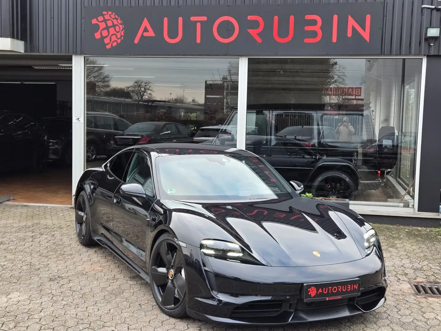Porsche Taycan Turbo PSCB/SOUND/VIERRAD/DISPLAY/PANO Schwarz - 1