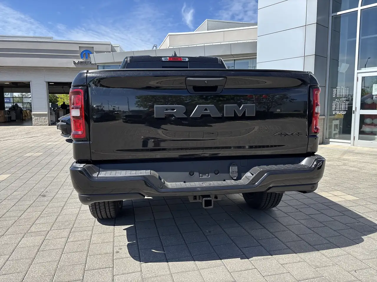 RAM 1500 снимка RAM 1500