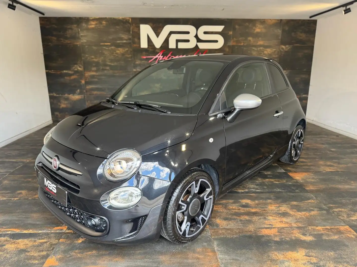 Fiat 500 500 1.0i * HYBRIDE * TOIT PANO * RADARS *CLIM *GPS Zwart - 1