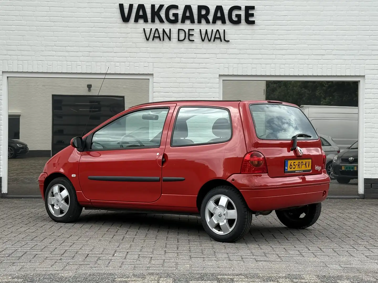 Renault Twingo 1.2 Privilège | Handelsauto | Recent nieuwe distri crvena - 2