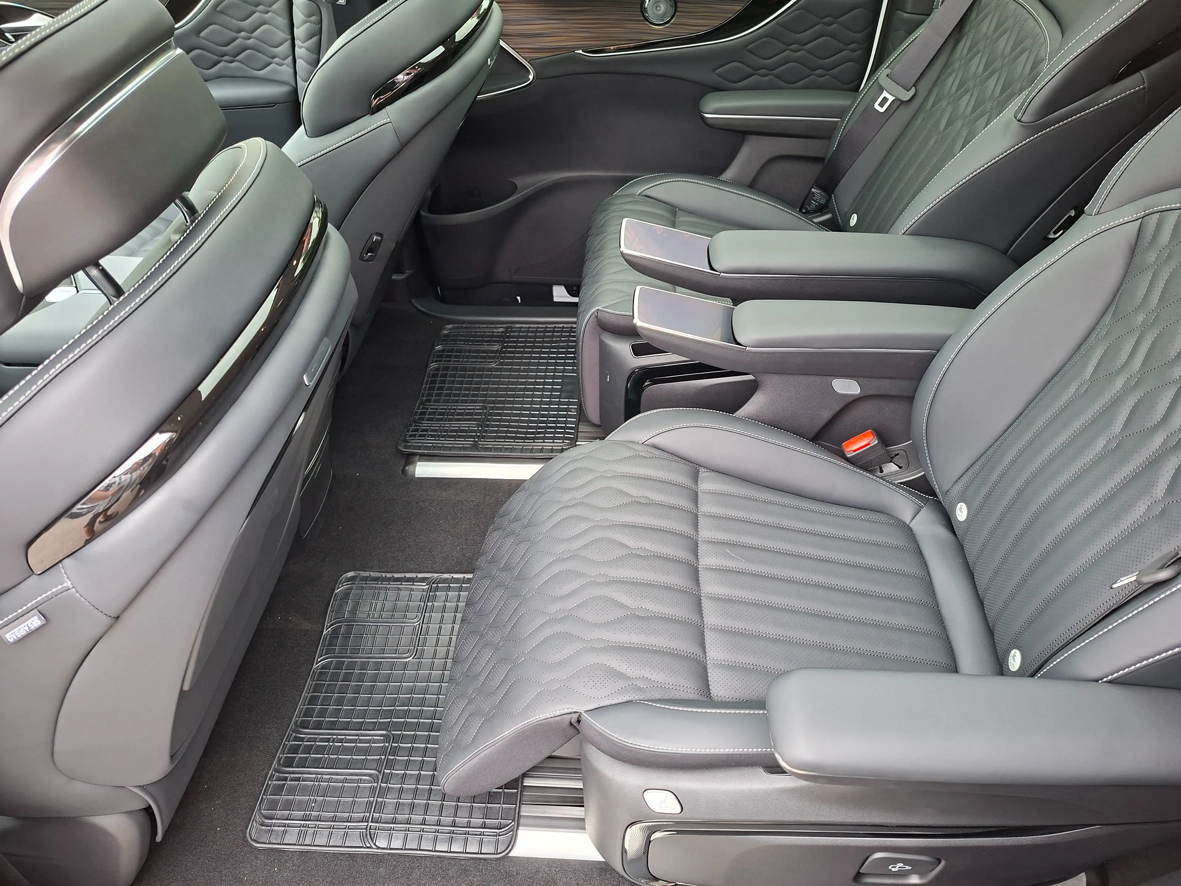 Forthing U-Tour Forthing 9Plug-In HYBRID*VORSTEUER-ABZUGSFÄHIG* — photo 11