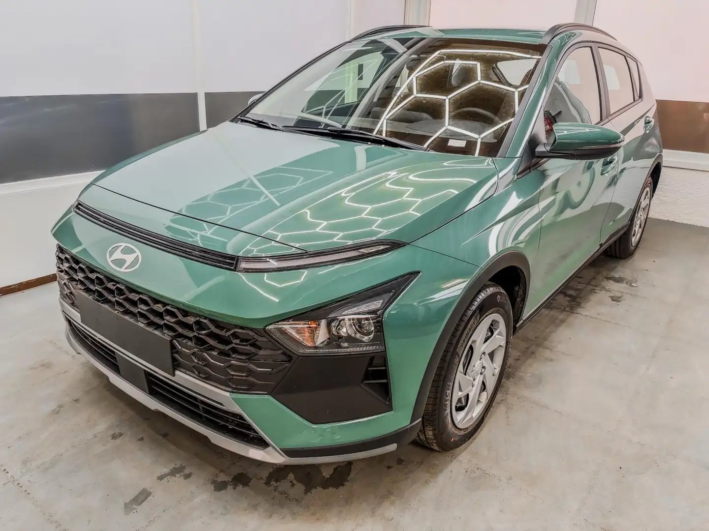 Hyundai BAYON LIFE DCT NAVI RFK TEMPOMAT 1.0 T-GDi DCT 66,2kW... Grün - 1