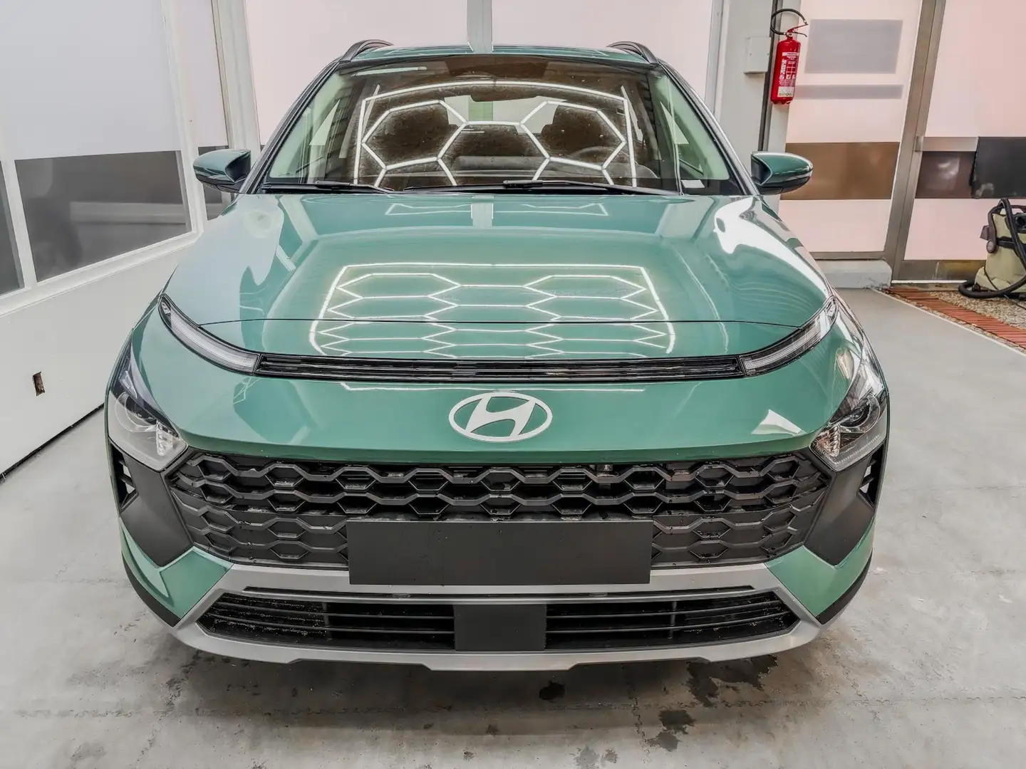 Hyundai BAYON LIFE DCT NAVI RFK TEMPOMAT 1.0 T-GDi DCT 66,2kW... Grün - 2