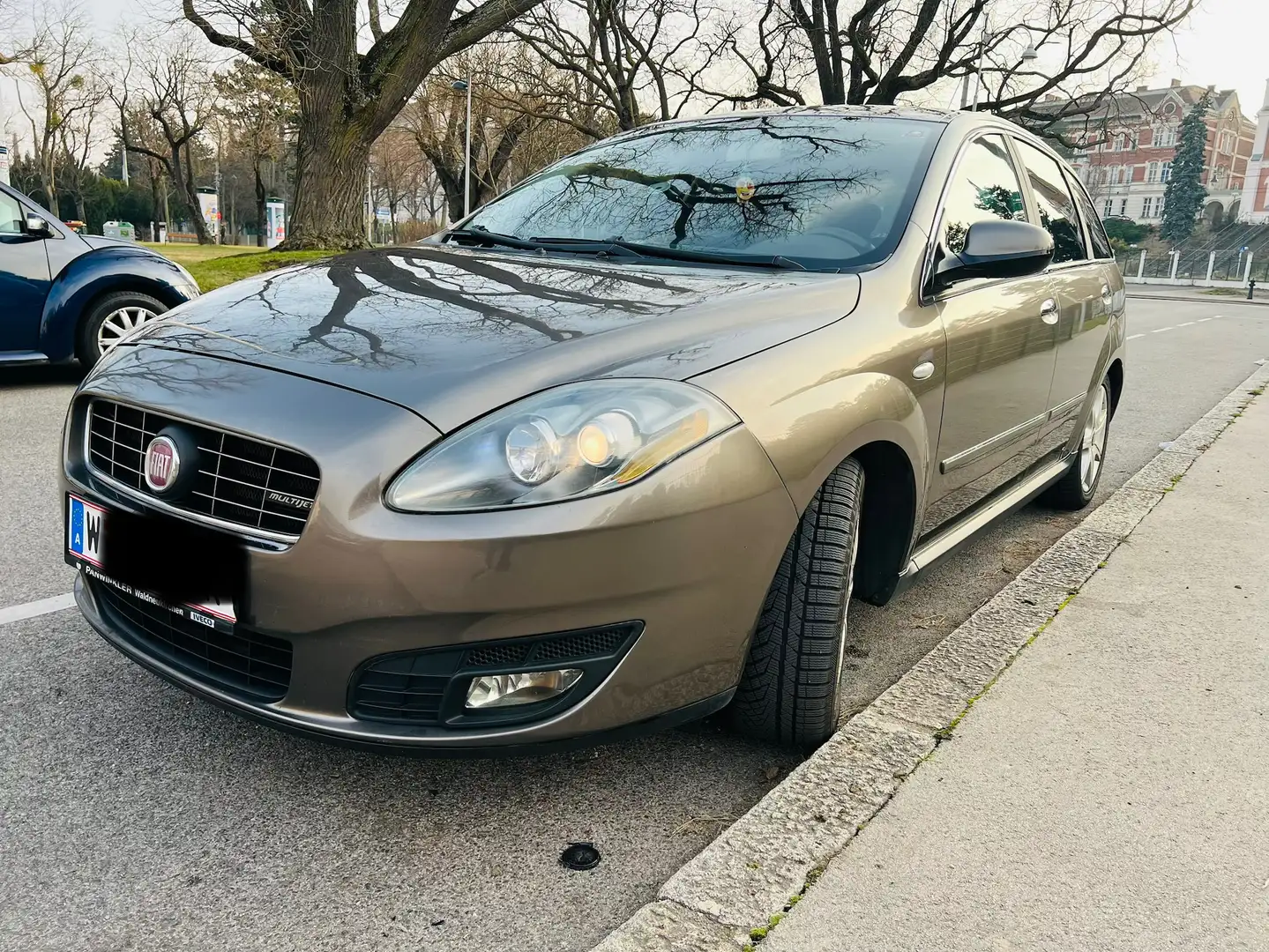 Fiat Croma Croma 1,9 JTD Multijet 150 Dynamic Dynamic Marrón - 2