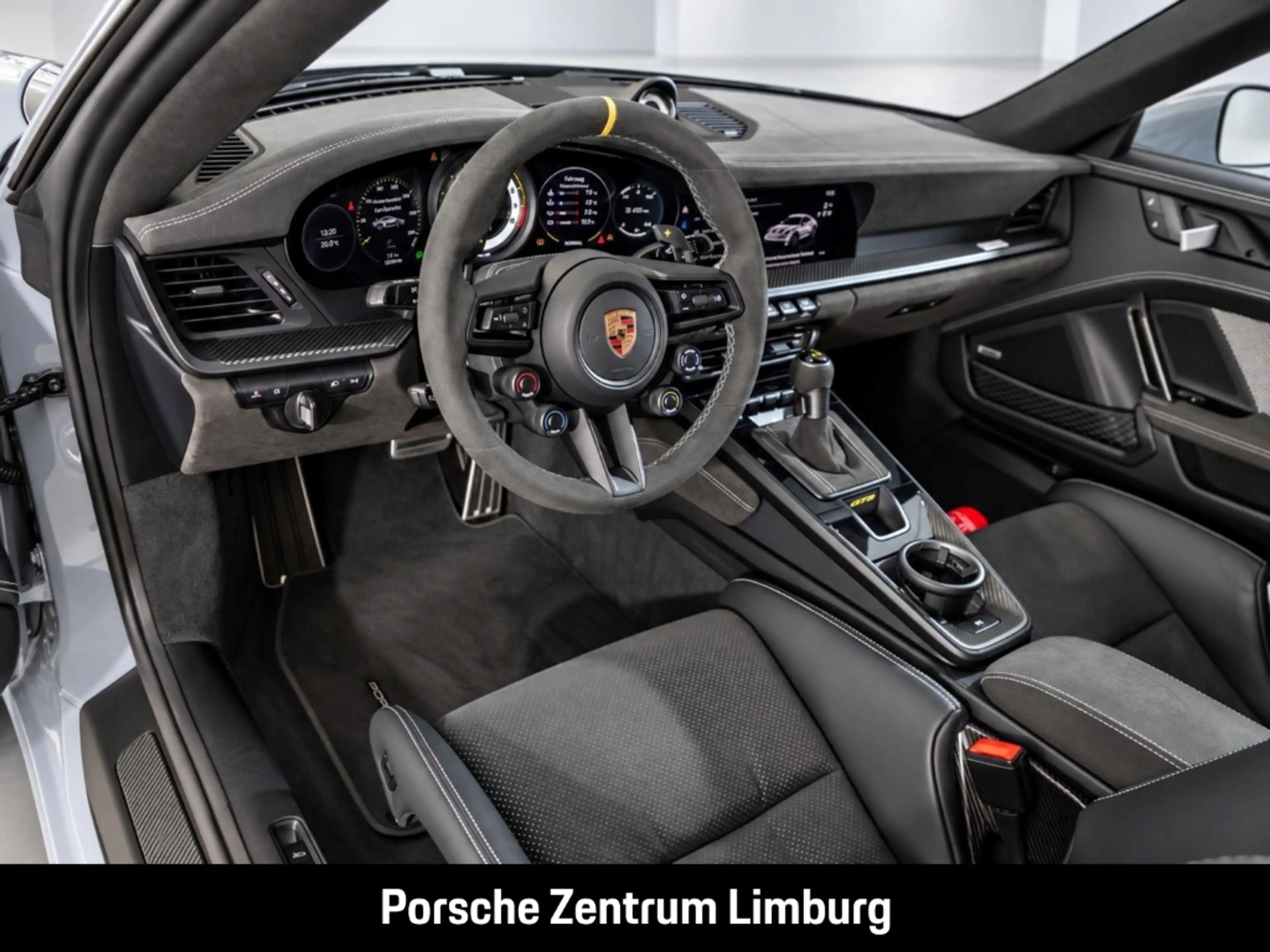 Porsche 992 (911) GT3 RS — photo 11