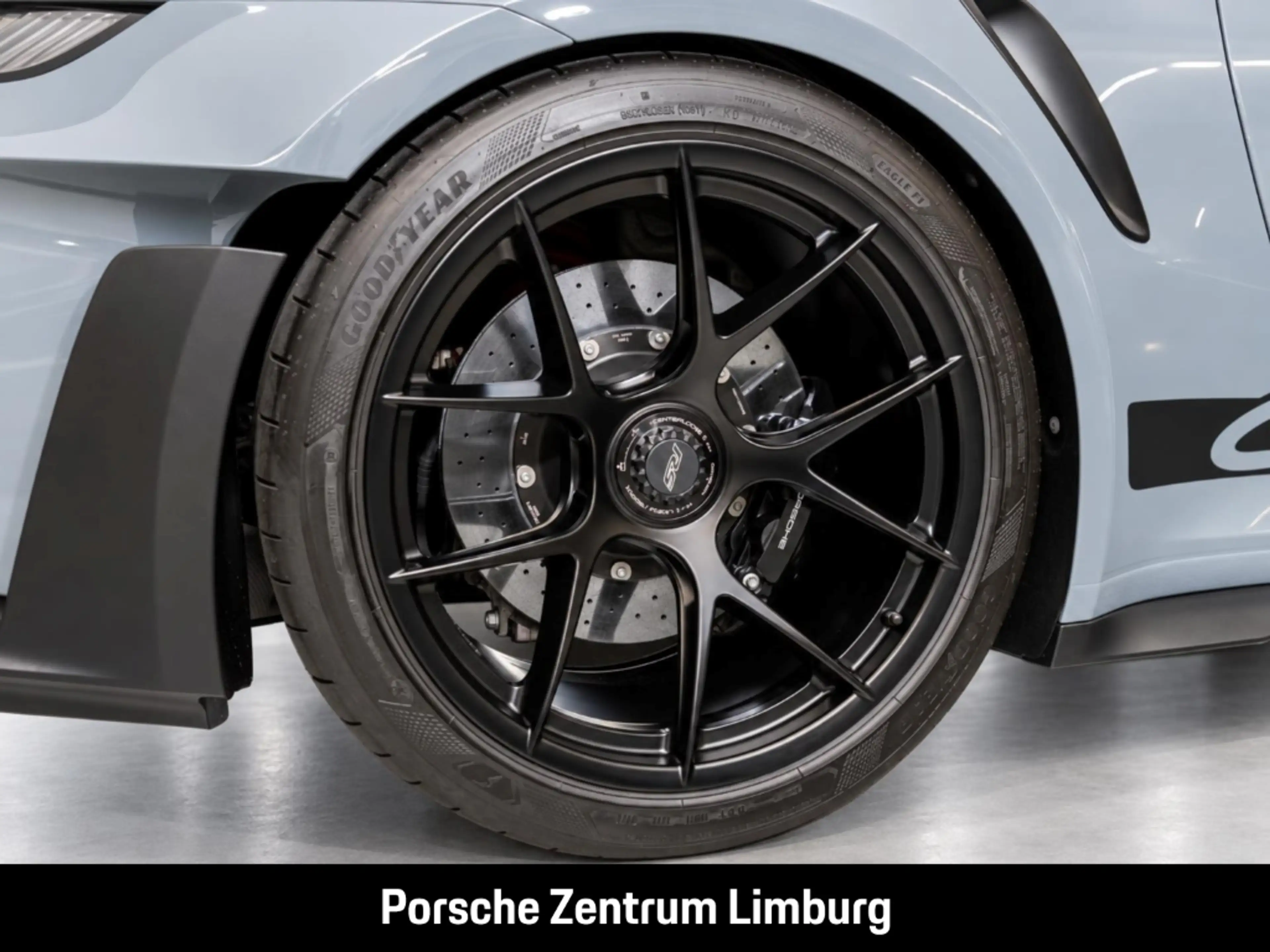 Porsche 992 (911) GT3 RS — photo 6