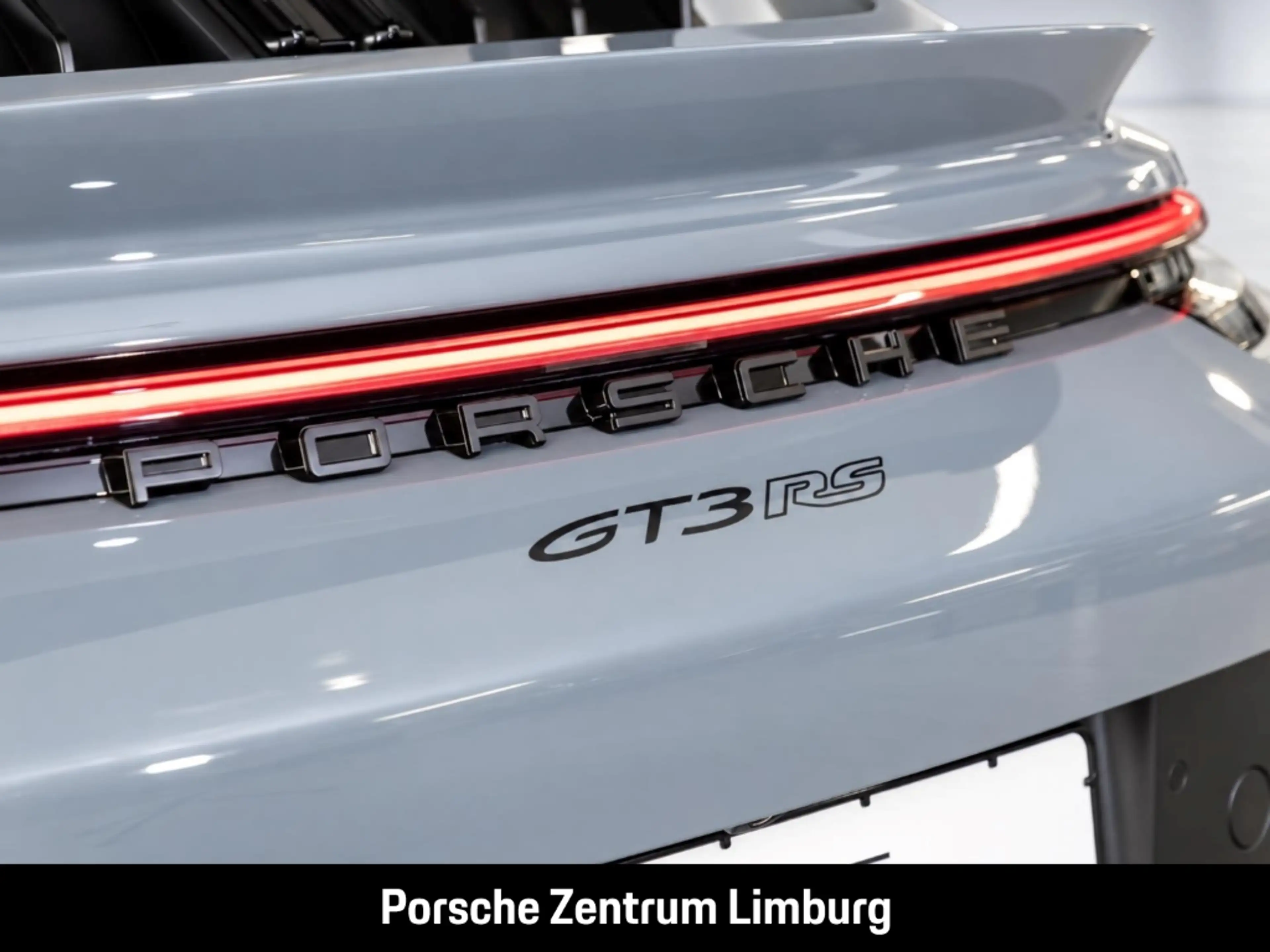Porsche 992 (911) GT3 RS — photo 10
