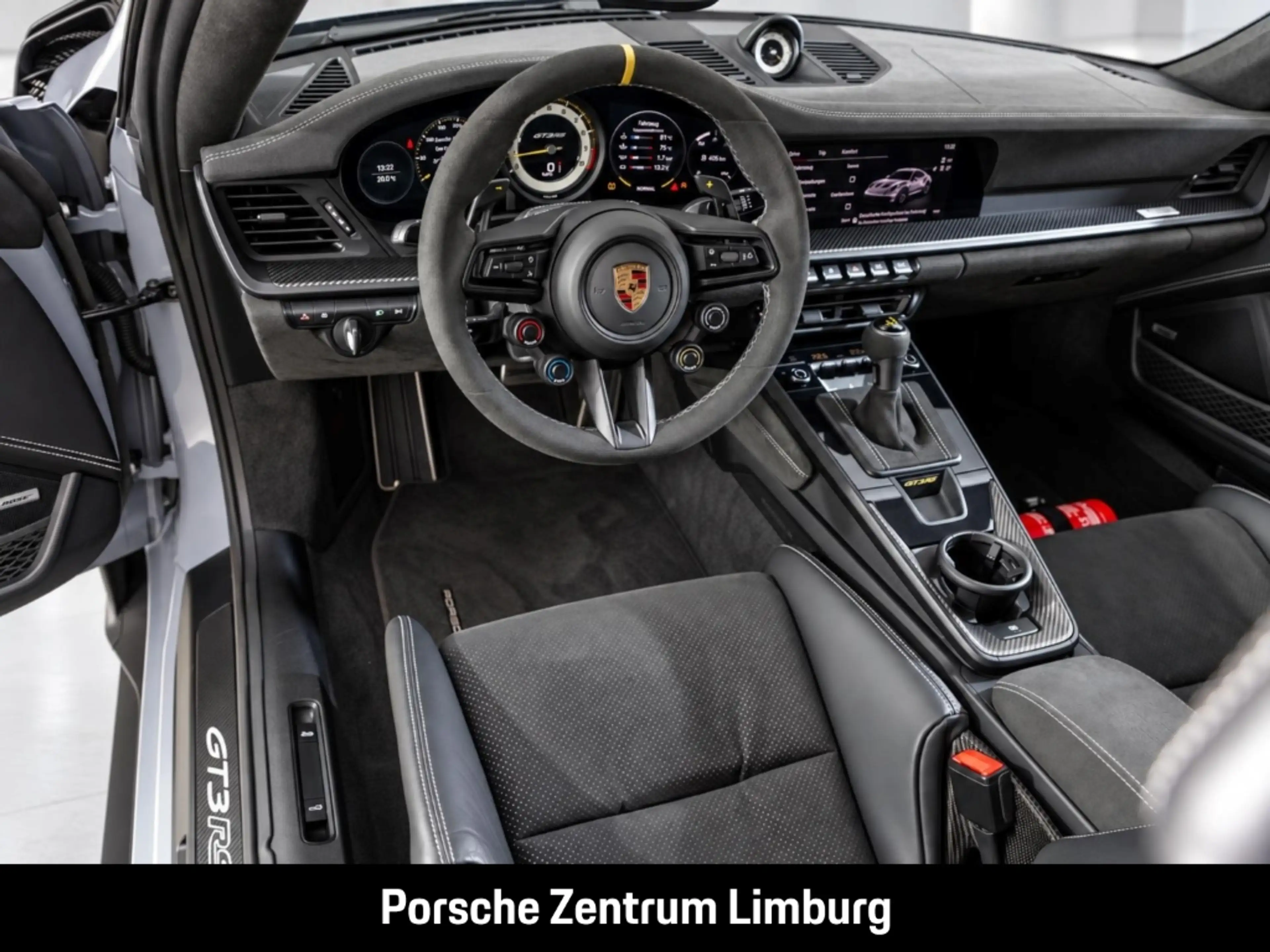 Porsche 992 (911) GT3 RS — photo 13