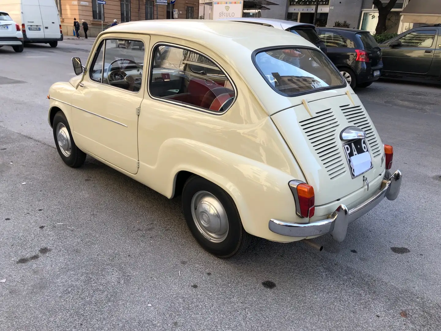 Fiat 600 D Beżowy - 2