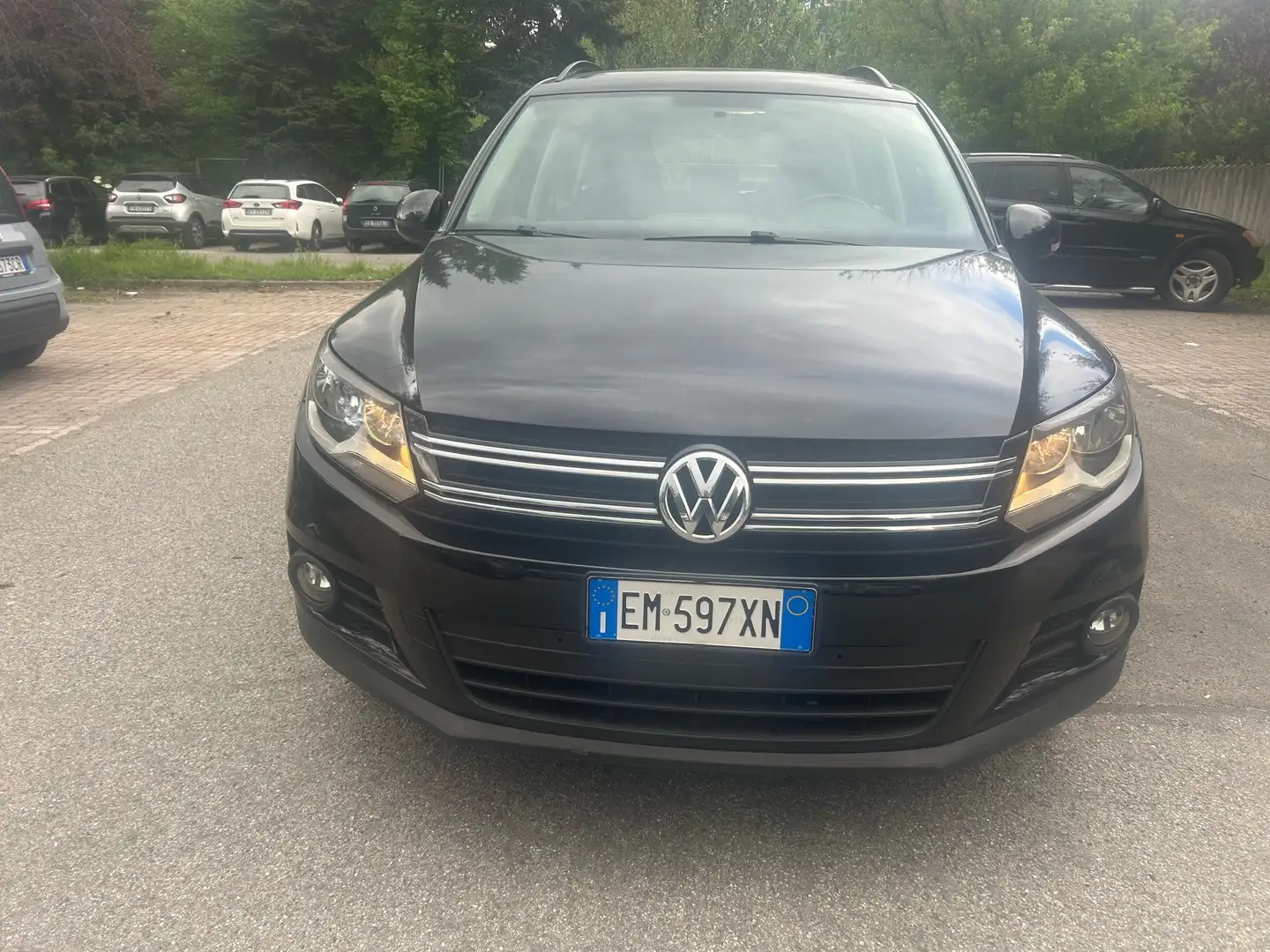 Volkswagen Tiguan Tiguan 1.4 tsi bm Trend Zwart - 1