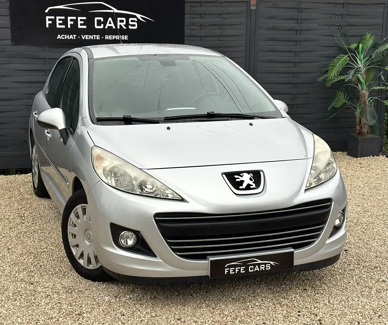 Peugeot 207 207 1.6 HDi X Line 98g FAP Zilver - 2