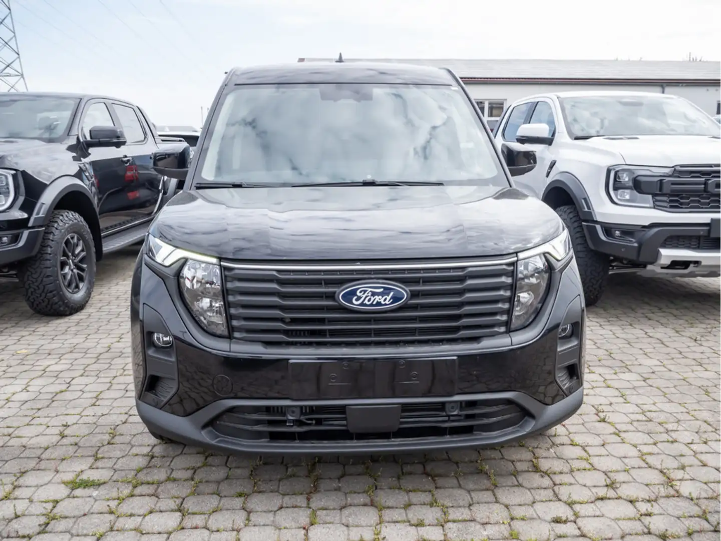 Ford Transit Courier Limited 1.5l TDCi NAVI AHK Negro - 2