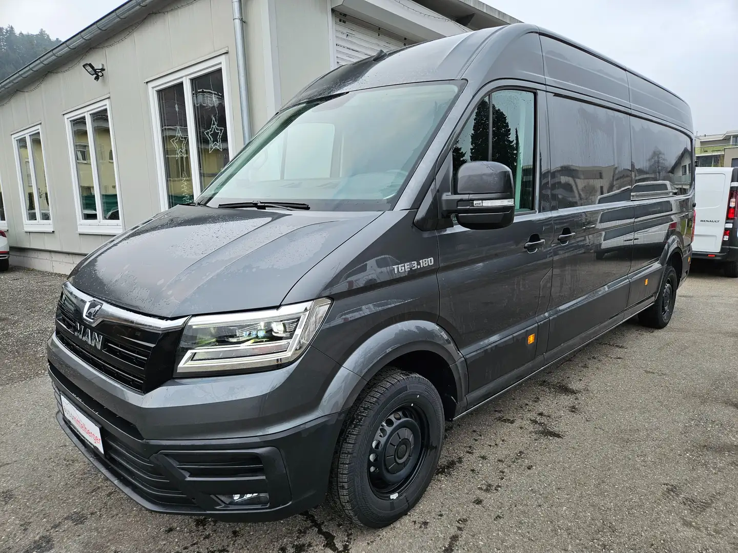 MAN Kasten TGE 3.180 4x2 lang Hochdach Grau - 1