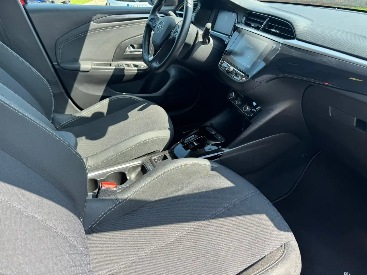 Opel Corsa F e Elegance 12
