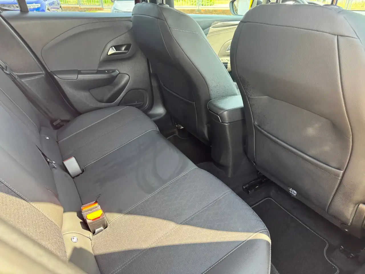 Opel Corsa F e Elegance 13
