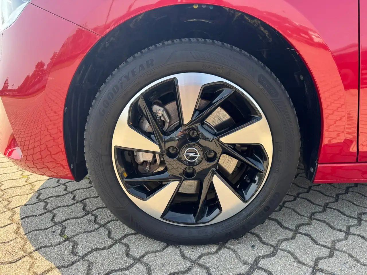 Opel Corsa F e Elegance 15