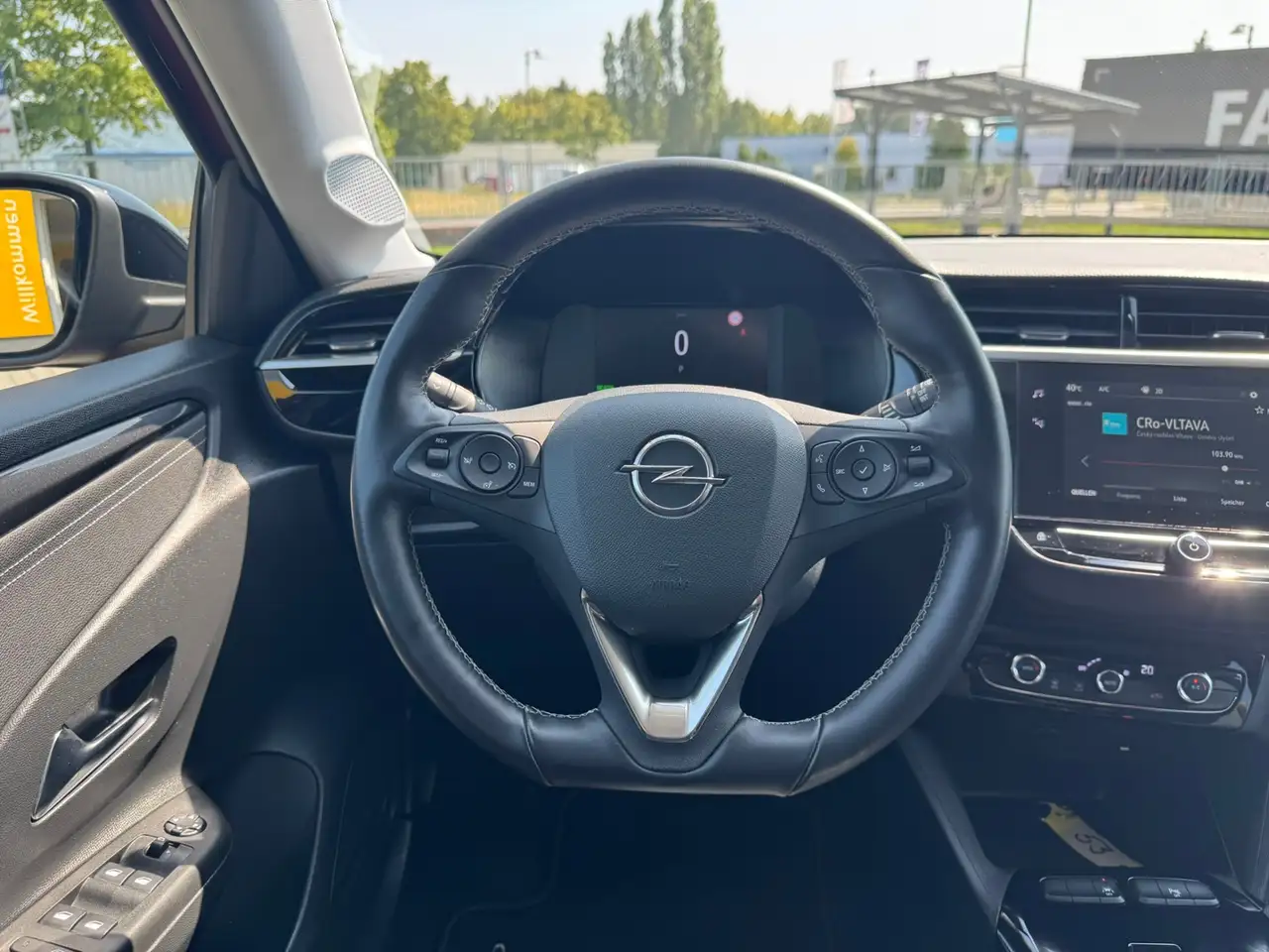 Opel Corsa F e Elegance 11