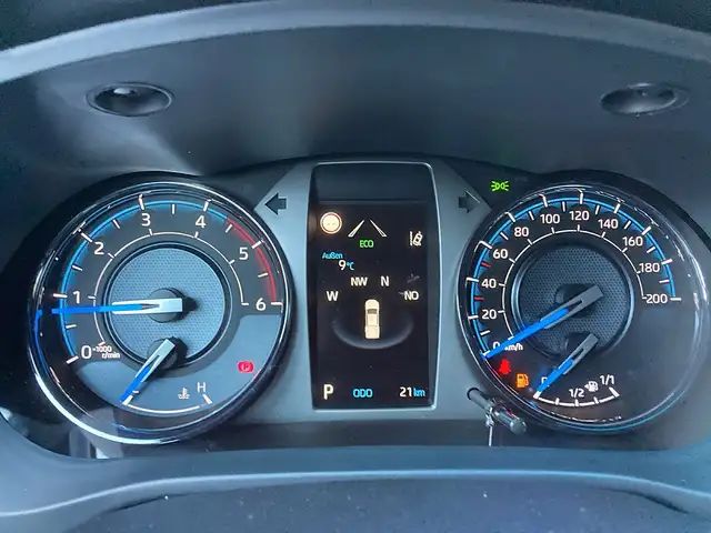 Toyota Hilux DK Invincible 4WD 2,8 D-4D MHEV Aut. Ansicht 10