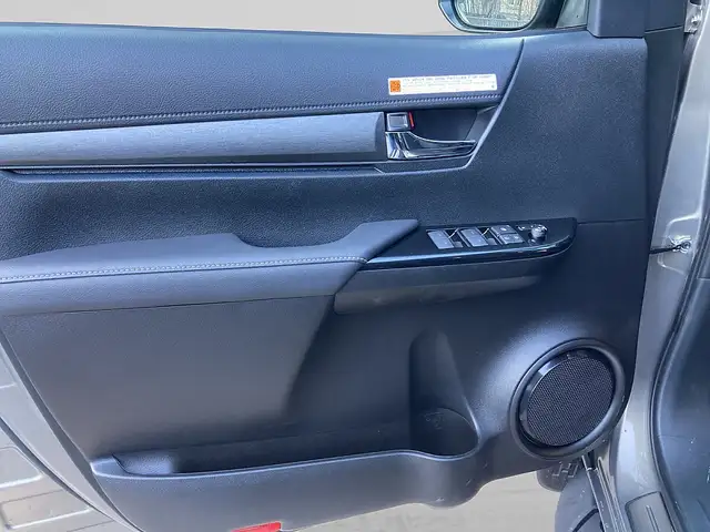 Toyota Hilux DK Invincible 4WD 2,8 D-4D MHEV Aut. Ansicht 7