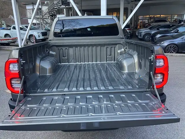 Toyota Hilux DK Invincible 4WD 2,8 D-4D MHEV Aut. Ansicht 16