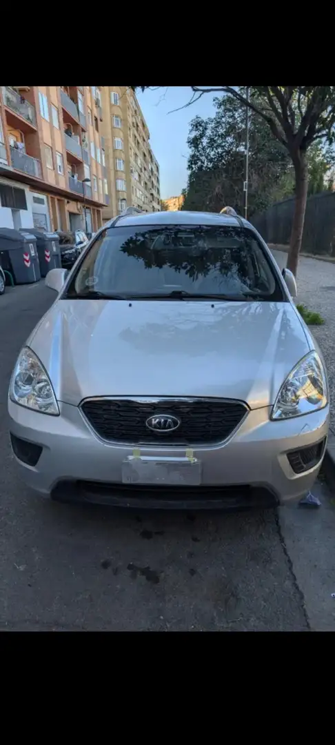 Kia Carens Carens 1.6CRDI Concept Concept Plateado - 1