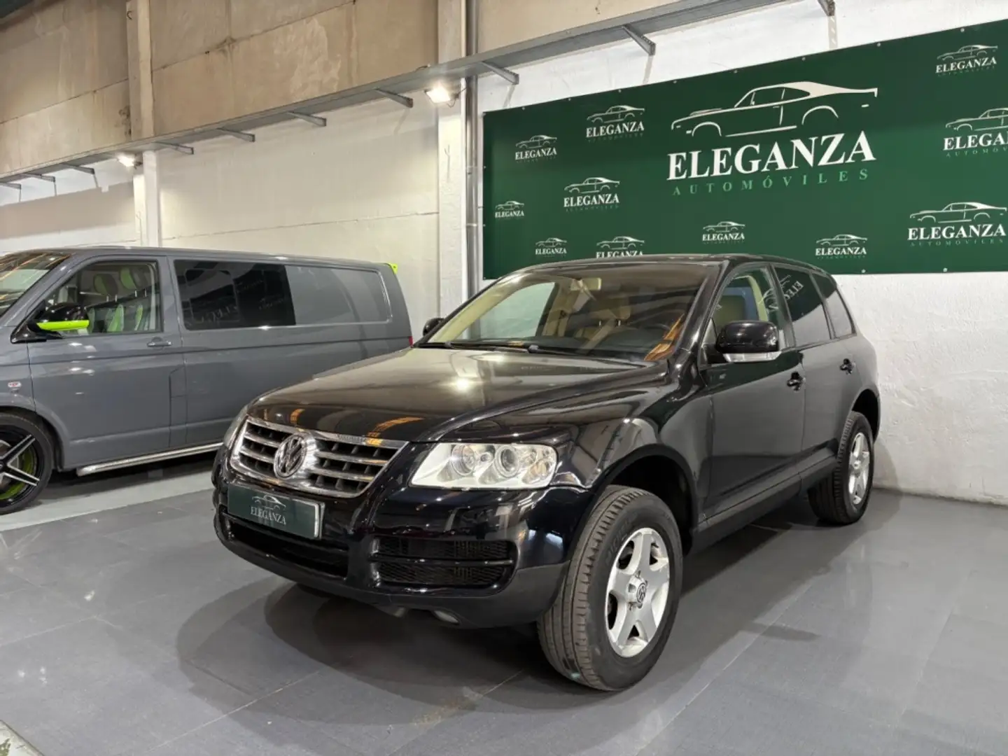 Volkswagen Touareg 2.5TDI R5 Negro - 1