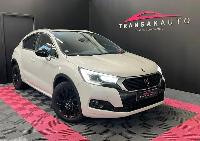DS Automobiles DS 4 Crossback DS4 1.6 THP 165ch SS EAT6 Sport Chic SECONDE MAIN ORIGINE FRANCE ENTRETIEN COMPLET