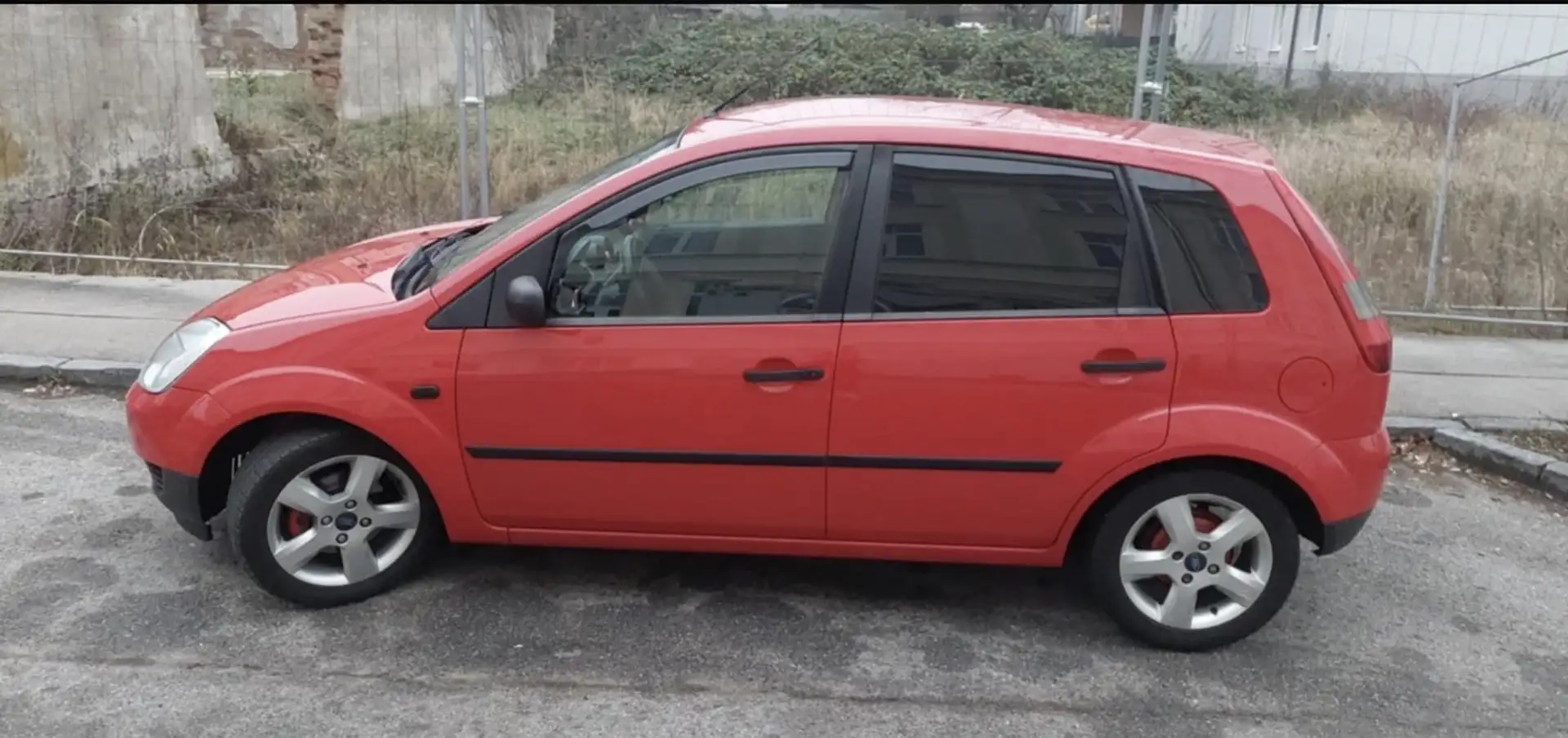 Ford Fiesta Fiesta Ambiente 1,3 8V Ambiente - 1