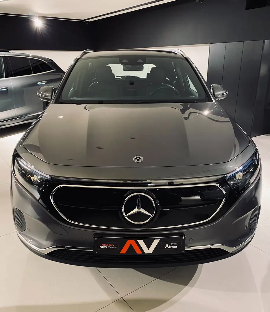 Mercedes-Benz EQA 300 4Matic LUXURY Dodehoek/Leder/AugmRealtyNavi/Trekh. Gris - 2