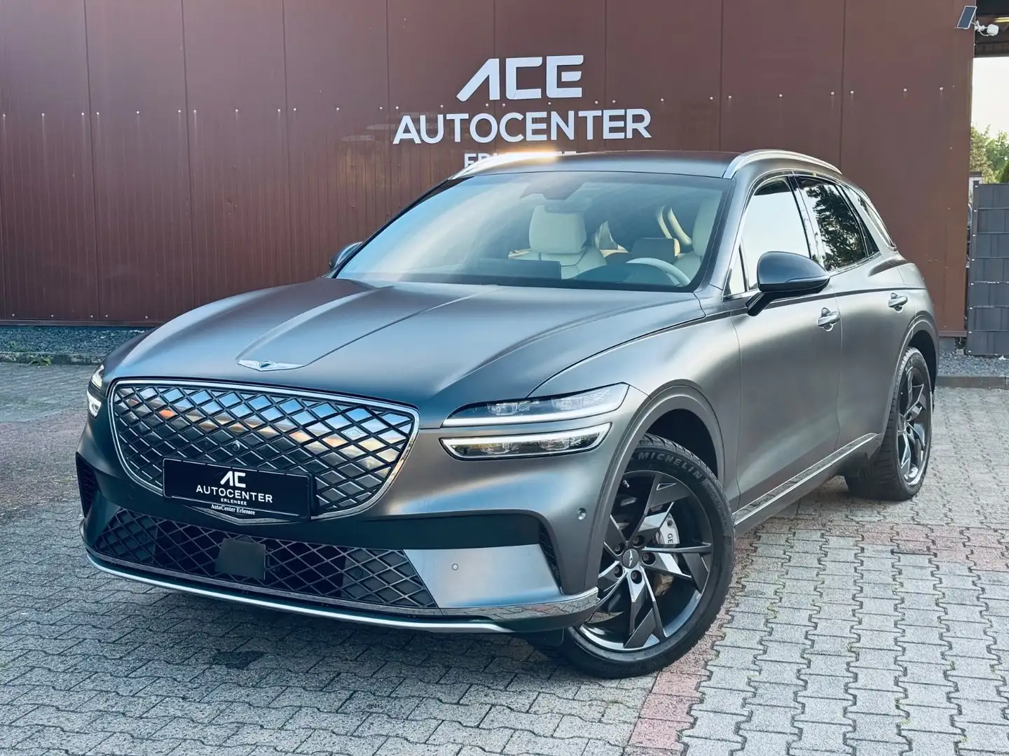genesis gv70