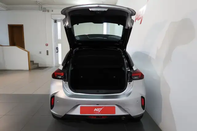 Opel Corsa view 11