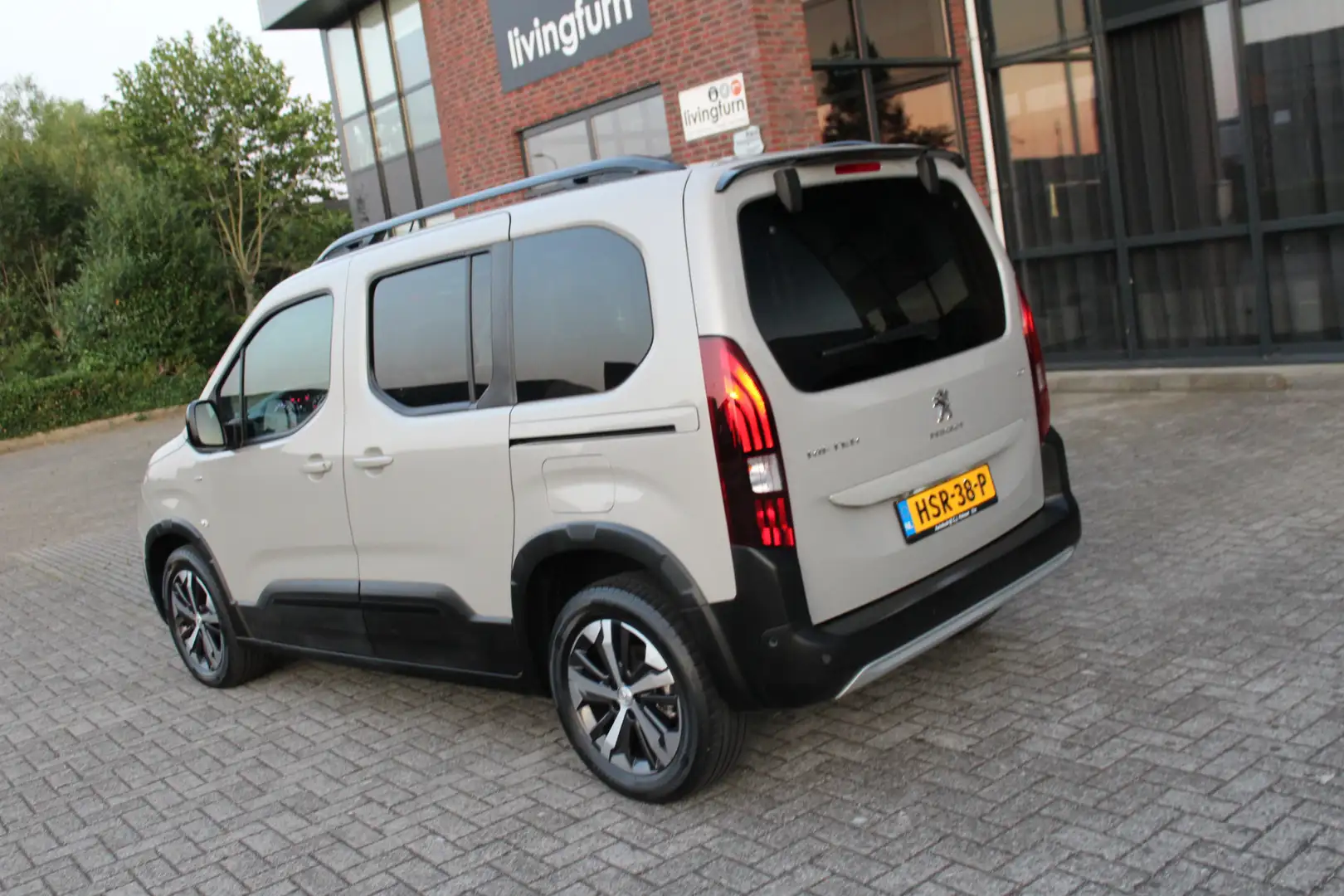 Peugeot Rifter 1.2 Puretech 130 PK Automaat EAT6 GT Clima-Adapt.C Beige - 2