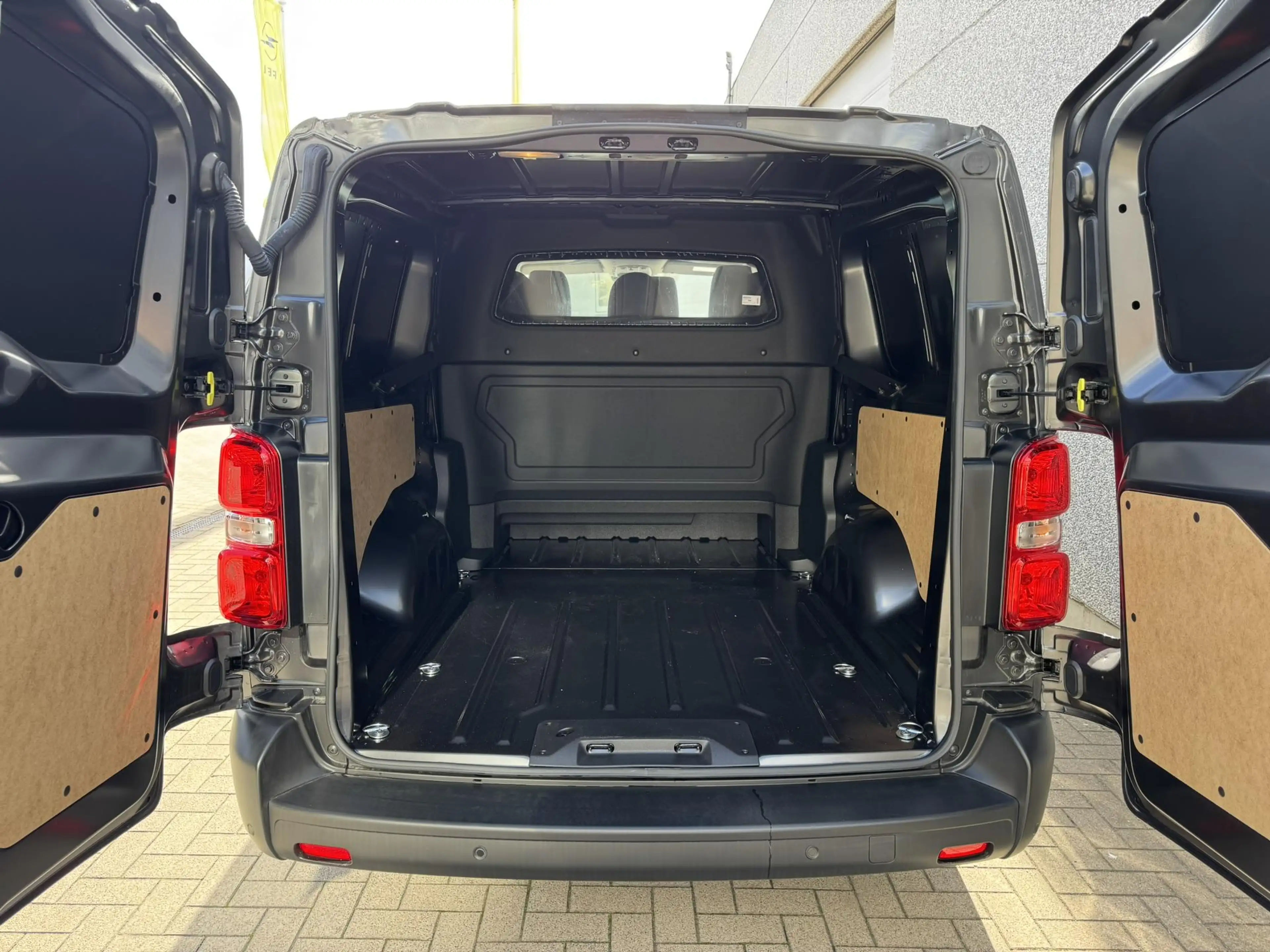 Opel Vivaro 2.2TD 180PK AUT. DUB CAB 6 ZIT CAMERA/CARPLAY/PARK — photo 5