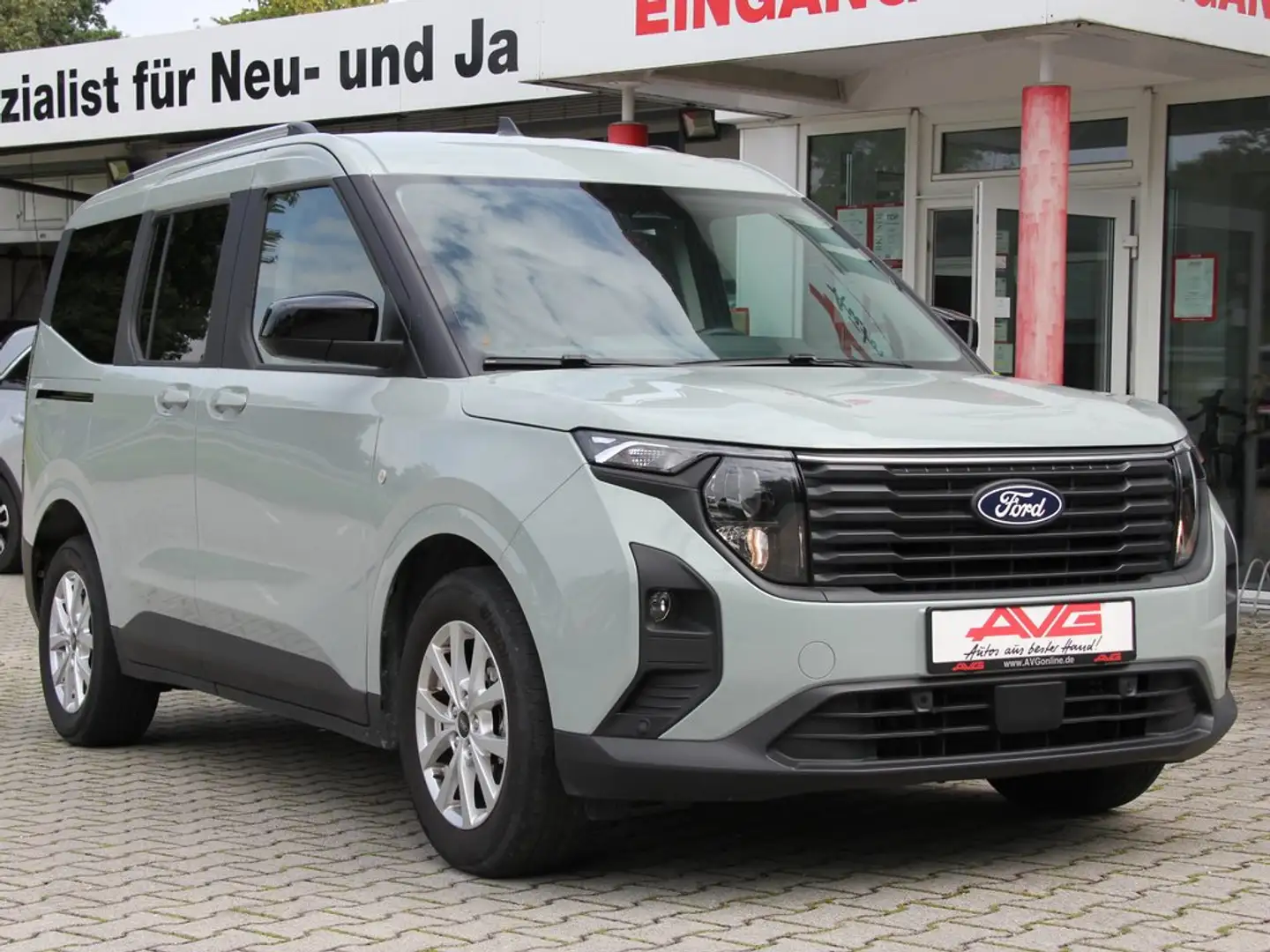 Ford Tourneo Courier 125PS Titanium Kamera Klimaautomatik Grau - 1