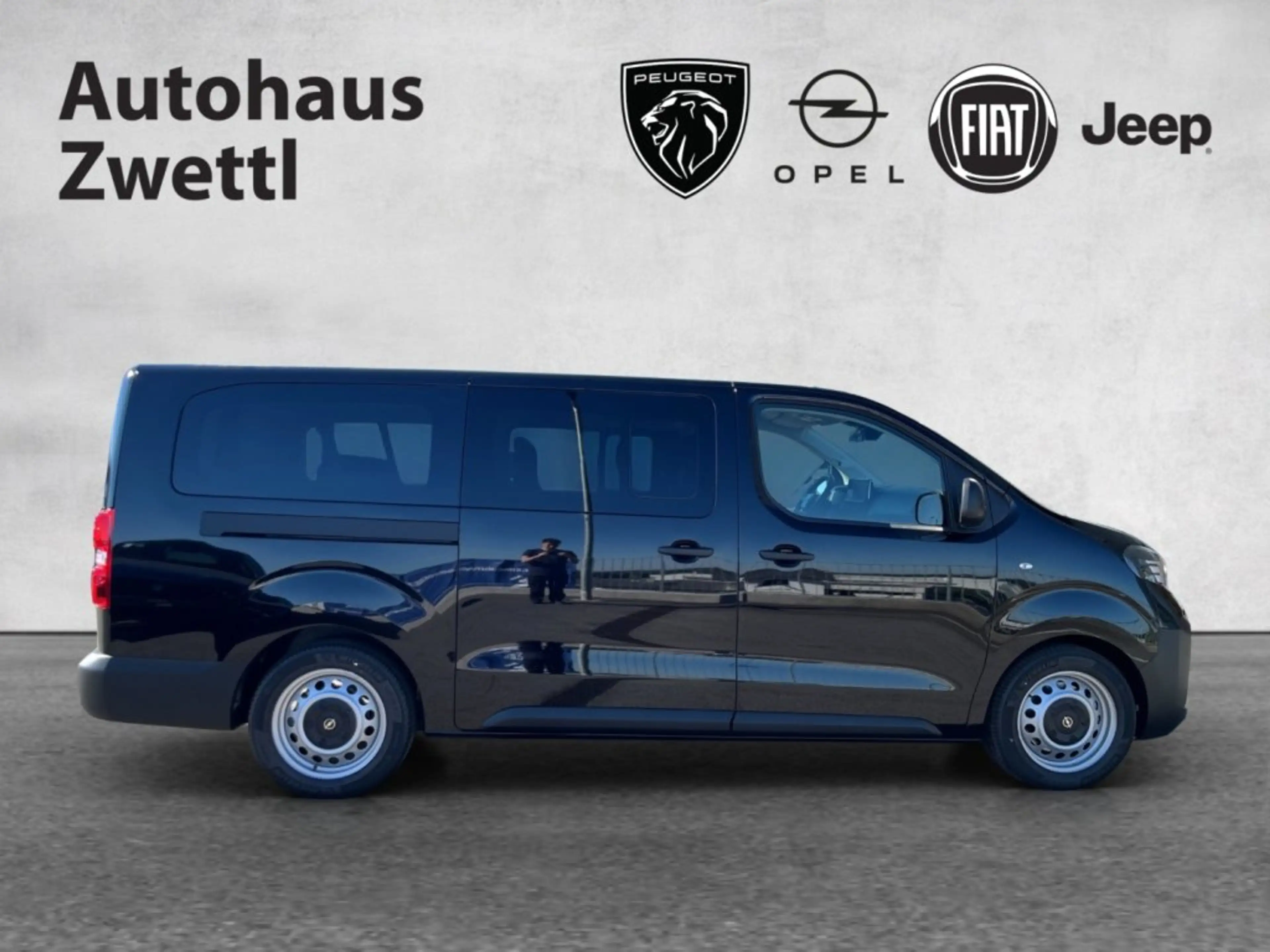 Opel Vivaro Kombi XL BHDI 180 AT8 9-Sitze — photo 7