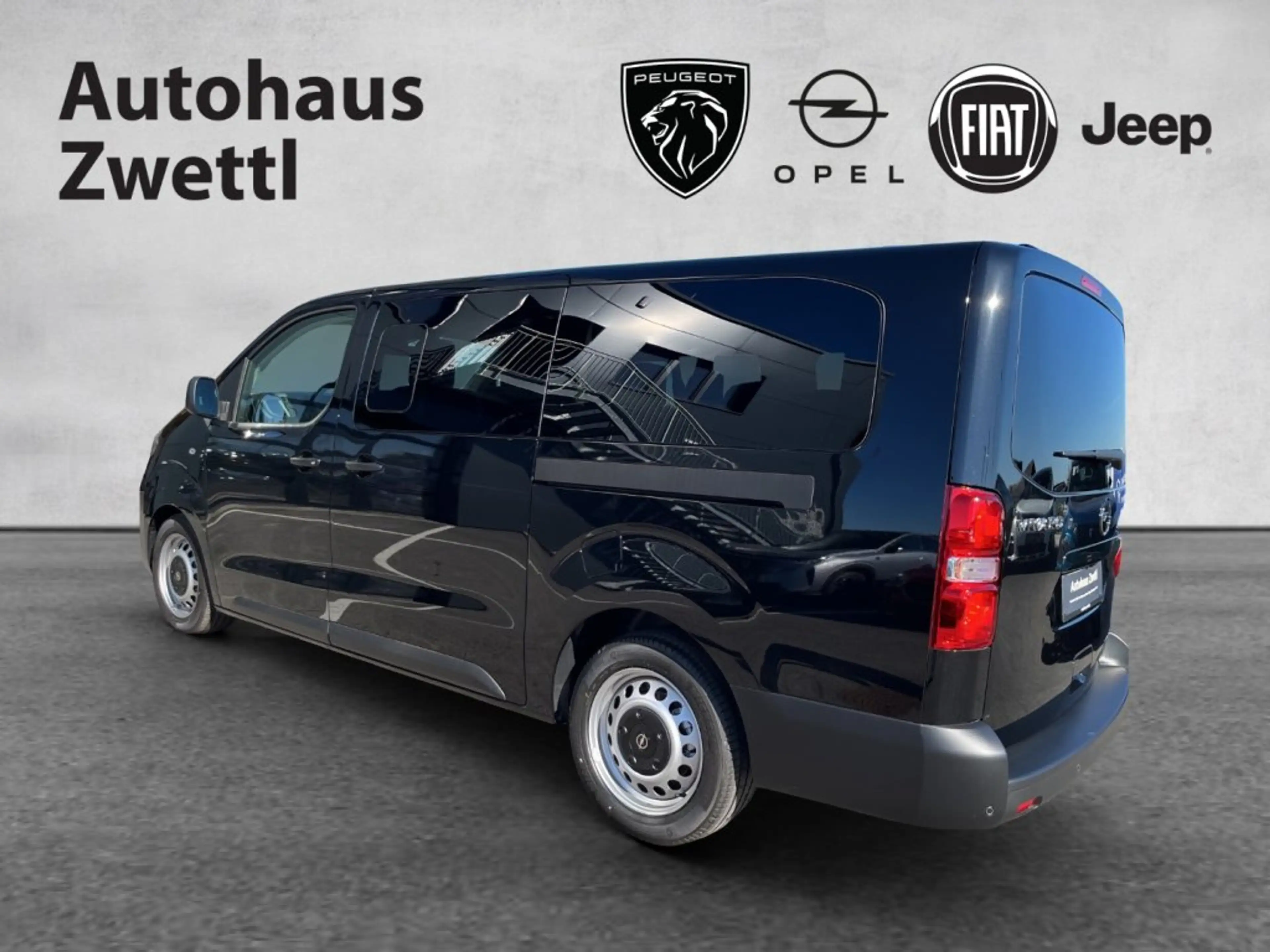 Opel Vivaro Kombi XL BHDI 180 AT8 9-Sitze — photo 4