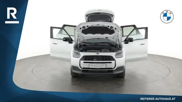 Mini Countryman view 8